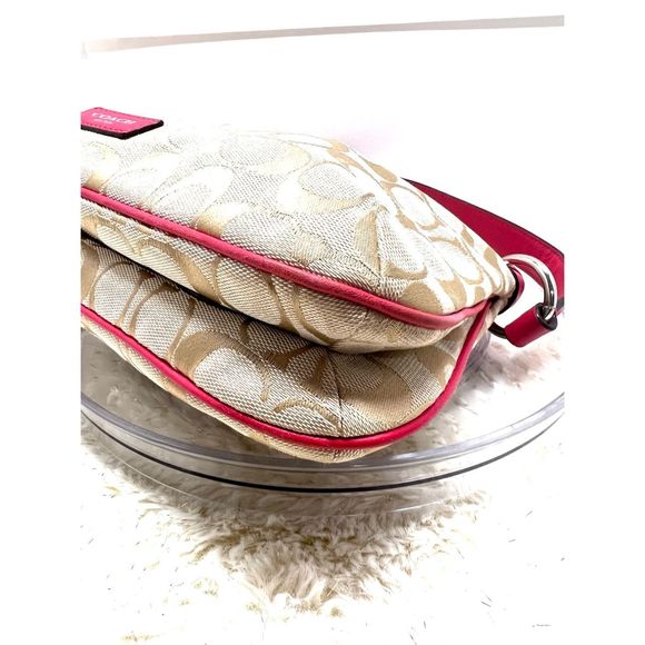 Coach Hobo Handbag Canvas Khaki/Fuchsia Pink Leather In New Condition - Picture 5 of 9